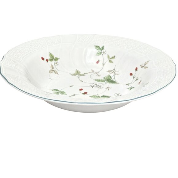 Mikasa Strawberry Fair Serving Bowl 10.25" berries blossoms summer blooms green - Picture 2 of 9